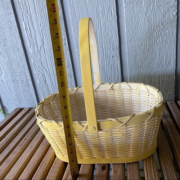 Vintage Yellow Basket Wood Wooden Easter Holiday Baby Shower Newborn Cottagecore - Picture 10 of 11